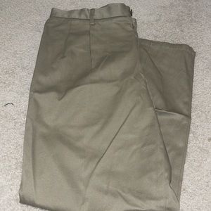 Dockers Signature Khaki Classic Fit Pants